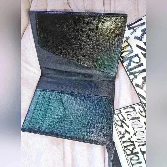 Victoria Secret 3 Piece Set - Picture 2 of 4